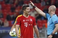 LOL赛事-包含塞维利亚击败对手，稳坐积分榜前列的词条