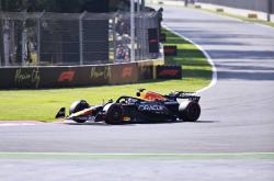 -法拉利翻盘红牛二队，塞恩斯带队取胜