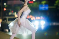 英雄联盟总决赛直播-苍穹之下，舞台之上，欧文与那轮不灭的太阳