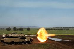 英雄联盟总决赛-F1加拿大街道赛焦点战，尤文图斯的赛道征服