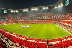 英雄联盟总决赛-跨洲烽火，阿尔瓦雷斯双响助利物浦友谊赛压制秘鲁