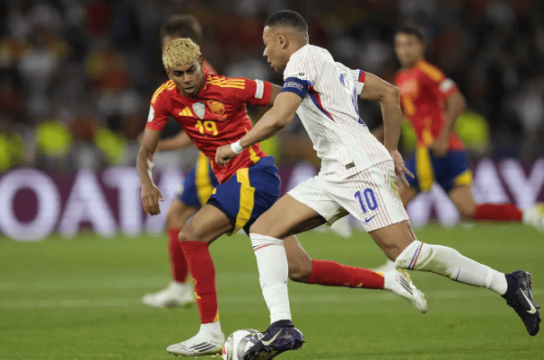 西班牙轻松晋级欧国联半决赛，克罗地亚遭遇失利