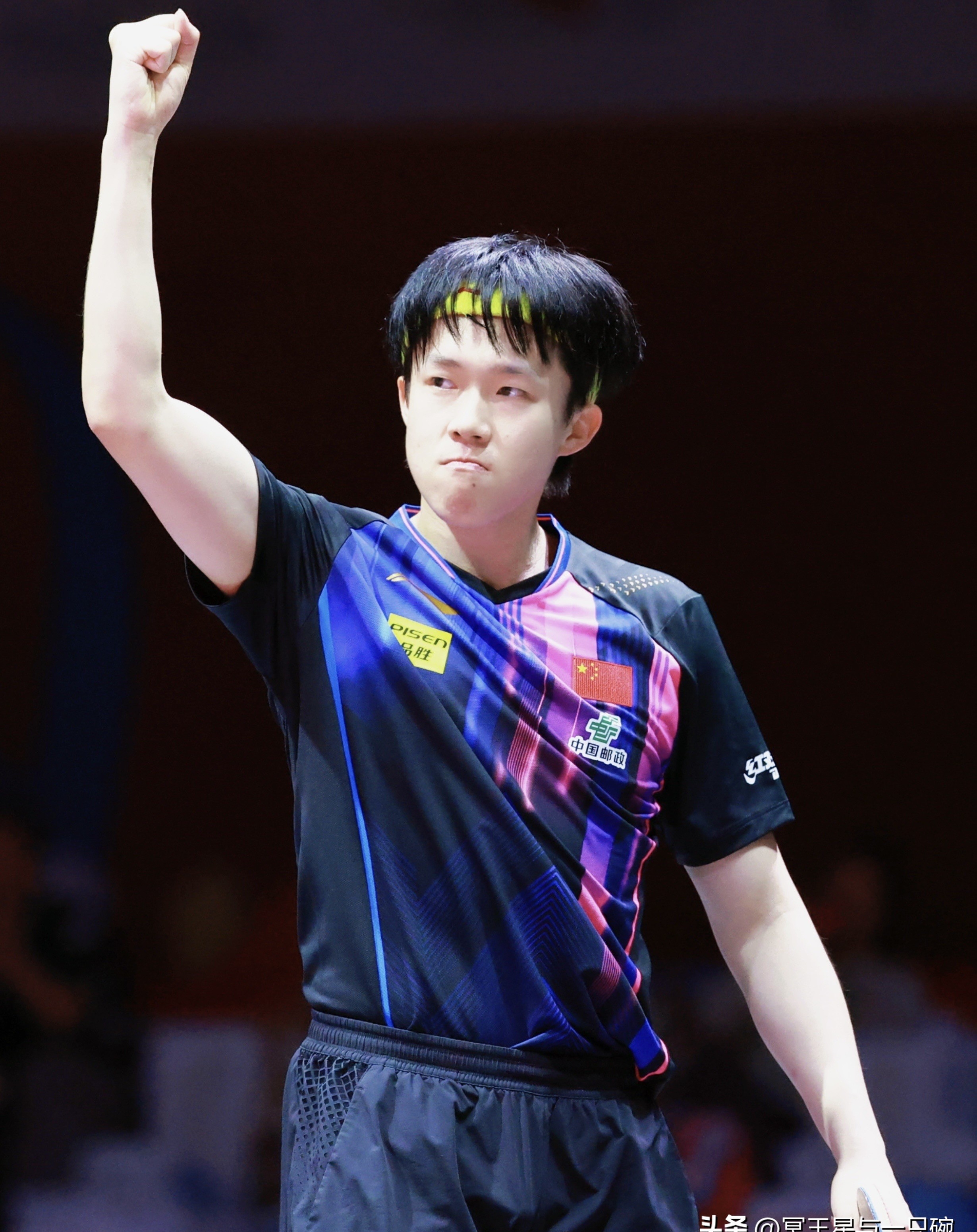 乒乓球比赛中，瑞典选手成功跻身四强的简单介绍