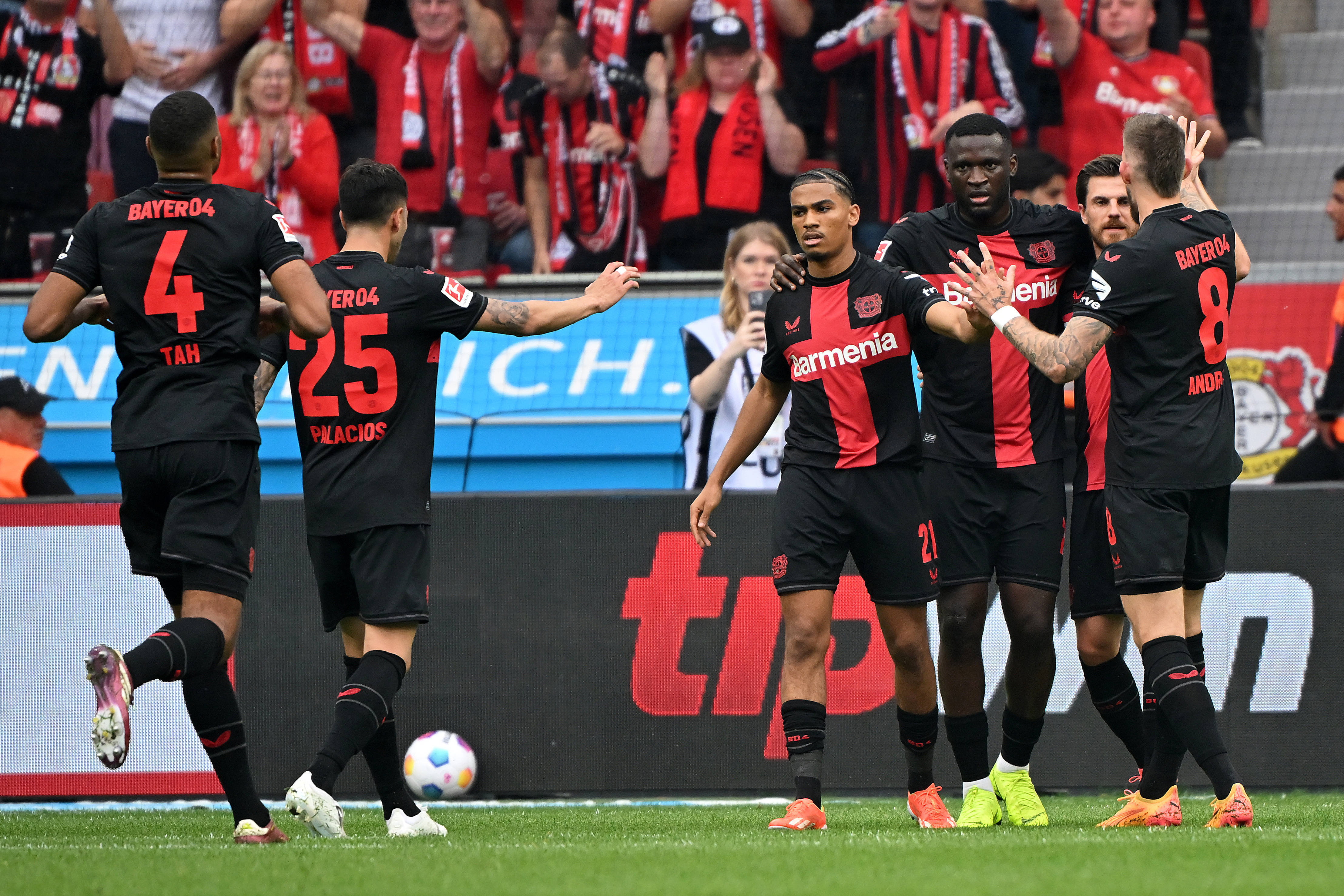 勒沃库森在主场获得关键胜利的简单介绍