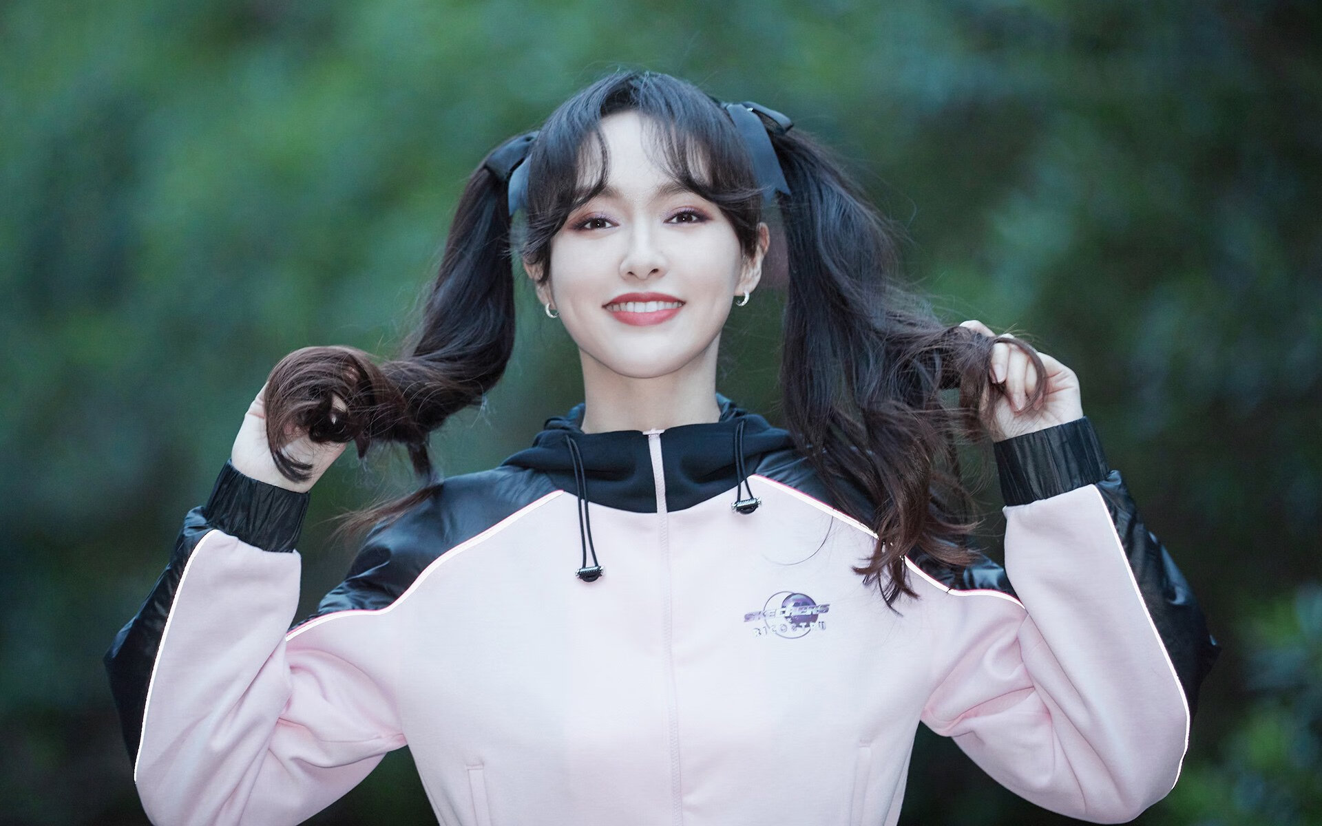 霓虹与硝烟,当克莱在末节化身街道的幽魂