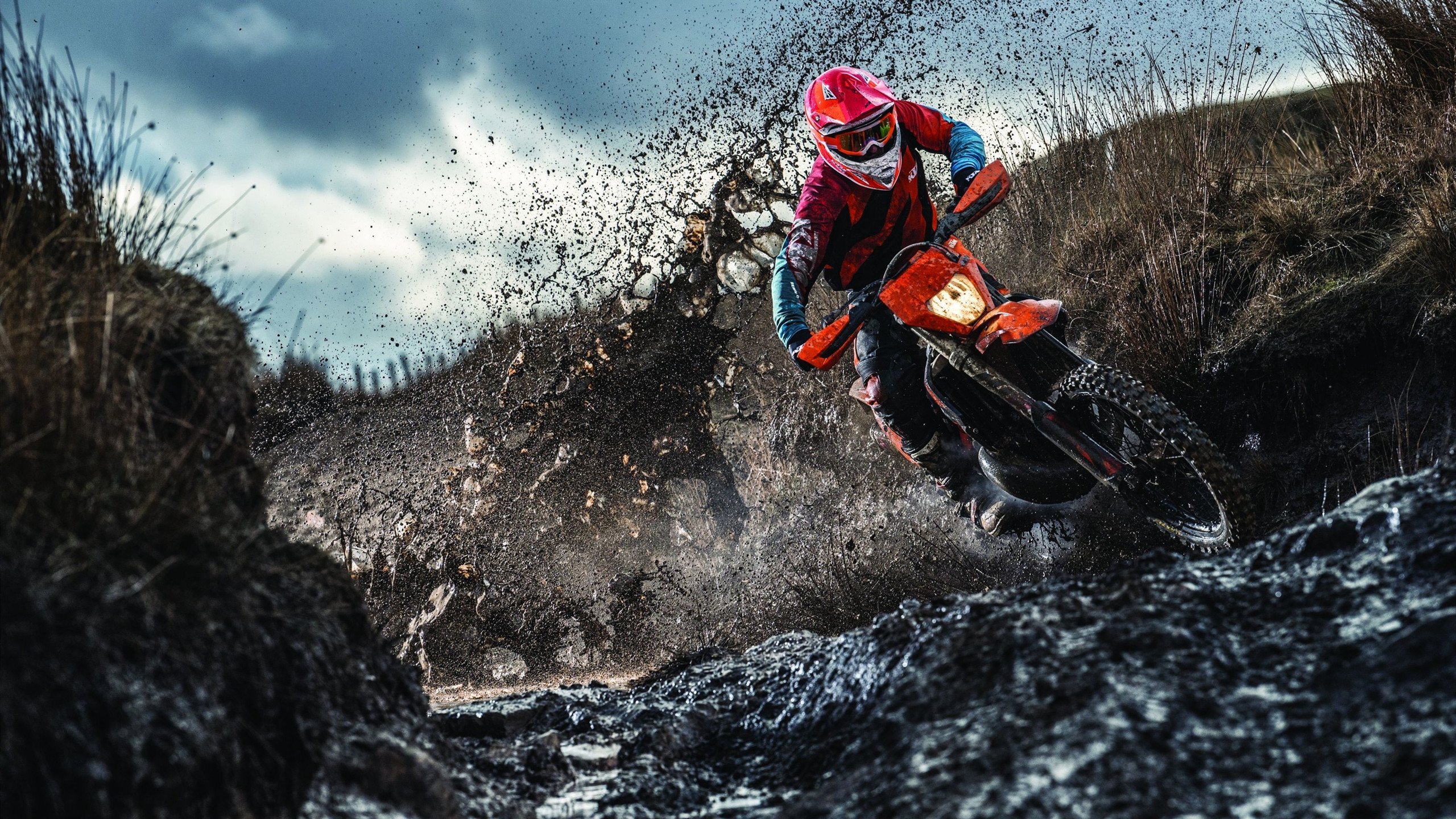 绿茵场与地球场，压力下的卓越之道—当瑞典环保标准对话中国制造，与贝林厄姆的破局艺术